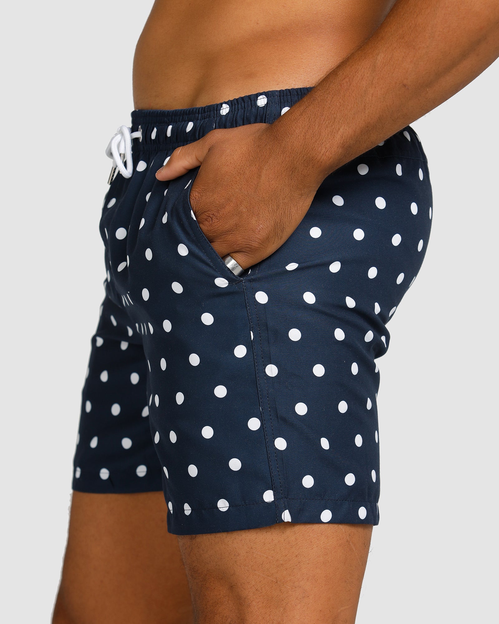 Men's Swim Shorts with Quick-Drying Fabric – Stylish Navy Polka